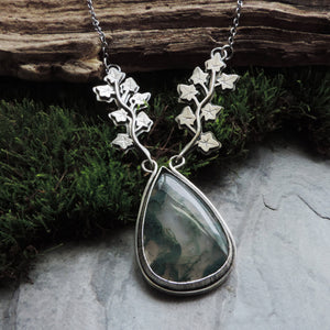 English Ivy Necklace with Moss Agate Stone