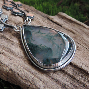 English Ivy Necklace with Moss Agate Stone