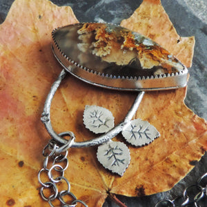 Aspen Leaves Arched Plume Agate Necklace
