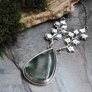 English Ivy Necklace with Moss Agate Stone
