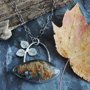 Aspen Leaves Arched Plume Agate Necklace