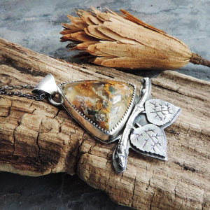 Aspen Leaves and Triangle Plume Agate Necklace