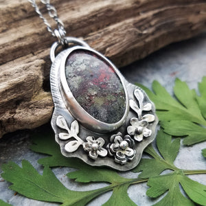 victorian style moss agate flower pendant